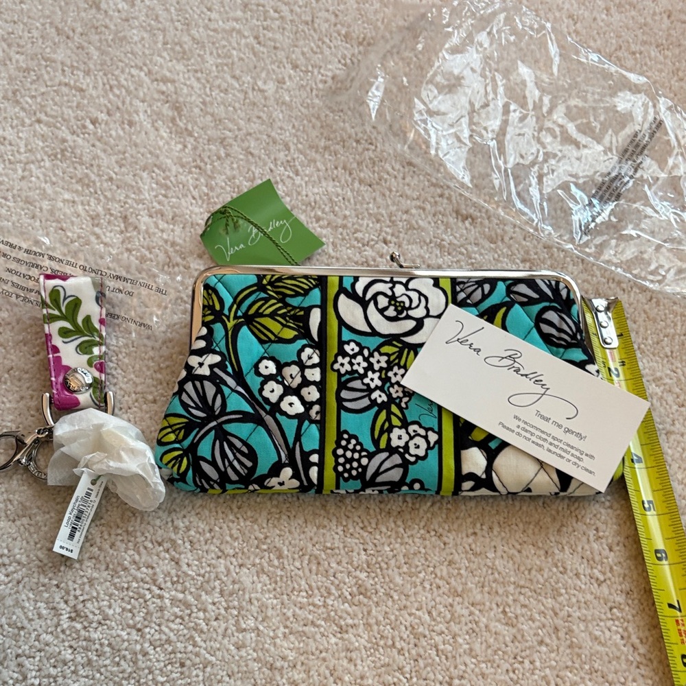 Vera Bradley Island Blooms Clutch Wallet- NWT and loop key chain.
